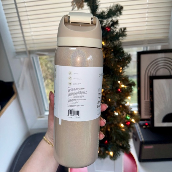Owala Special Edition 32oz Freesip Water Bottle - Picture 2 of 3